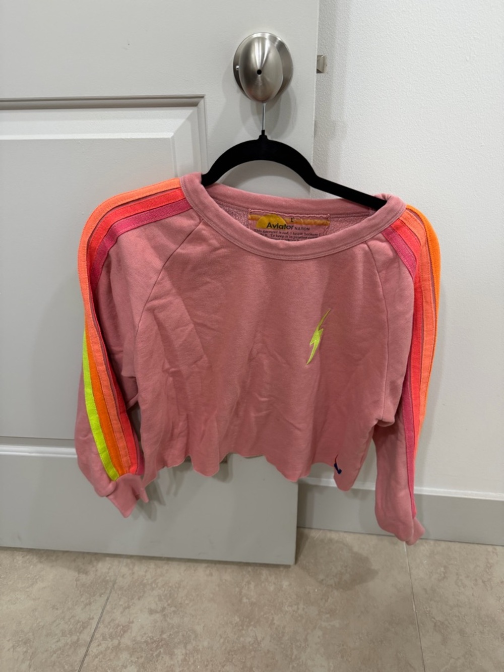 Aviator Nation Large Bolt Pink Cropped Sweatshirt. 💕⚡️